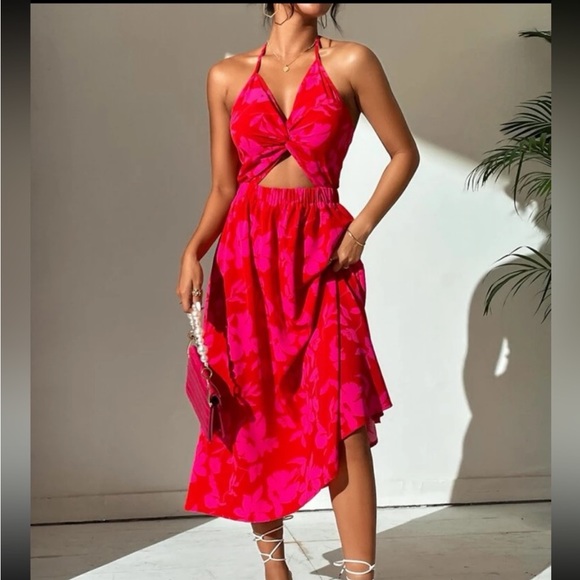 Boho Floral Print Backless Cut Out Twisted Front Halter Maxi Dress - Picture 2 of 5